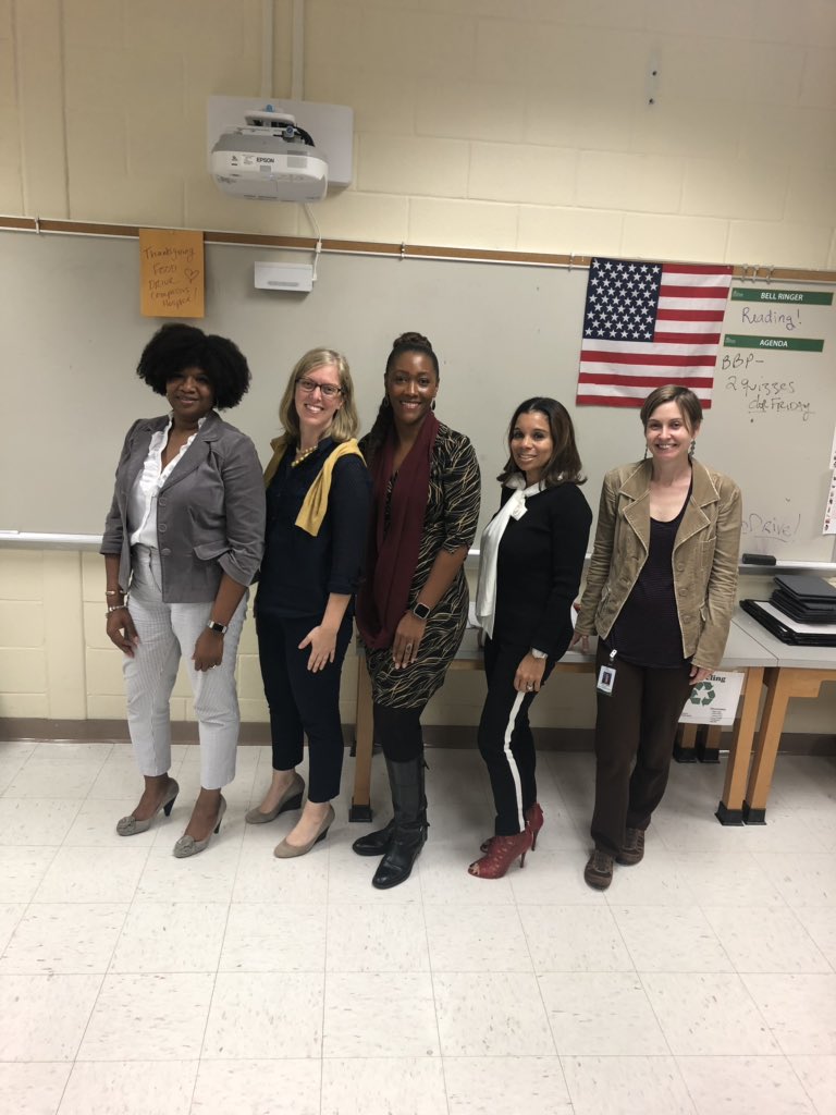 nikkoleflowers1's tweet photo. We had another great session today! Thank you to our awesome guests who joined us! #LadiesofPOWER #TheHateUGive #PowerfulDiscussion @BazanEDucation @NewboldEDU @CorrigantTim @angelaparhamfcs @BarbourSSarah @ygs_mck @BehaviorQueen @BrePeeler https://t.co/4GxjNIftAq