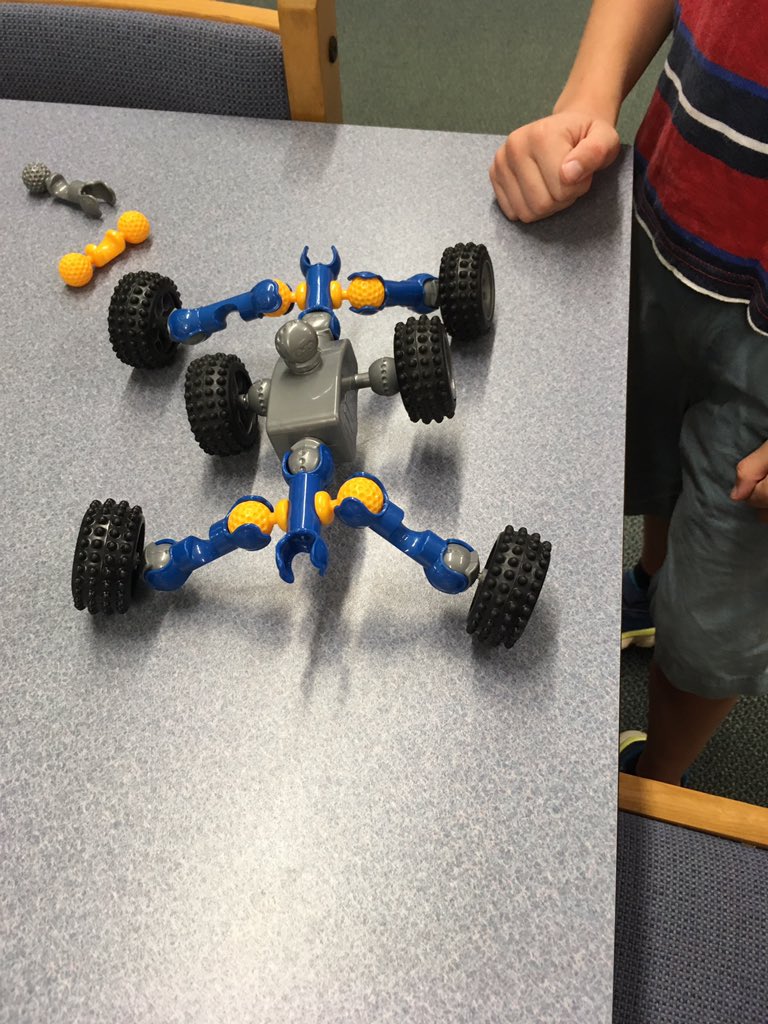 carpenterlmc's tweet photo. More creativity at MakerSpace Morning at Carpenter Elem.👍🏼 https://t.co/Bth5ZcReid