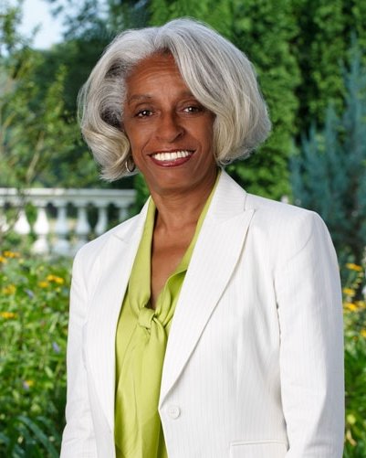 MSC_WBAC's tweet photo. Today is #WeWinningWednesday 😆 and MSC WBAC introduce to you Ms.Barbara Ross-Lee, sister of Diana Ross!! Ms.Ross-Lee is a Physician, and also the first African- American women to become a medical school dean!! We just can't stop and we will not stop 🗣! https://t.co/WsIaGO4nVt
