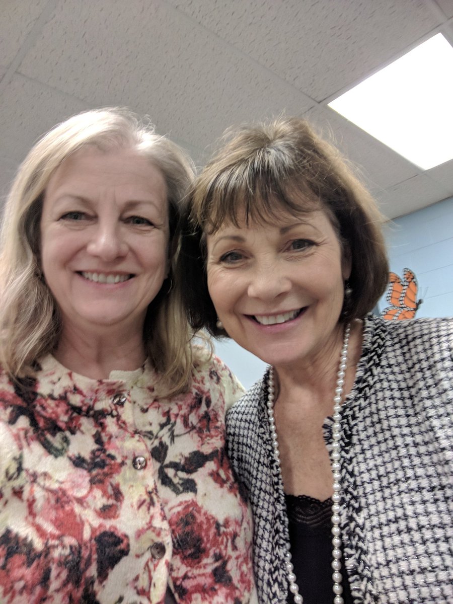 lovemyclass's tweet photo. @DrJanrichardson thank you for a great day of professional development! Inspiring! @rosenowteaches @HCSOppZone @lindseyhagan @elakirby79 https://t.co/tjc6yBHdwZ