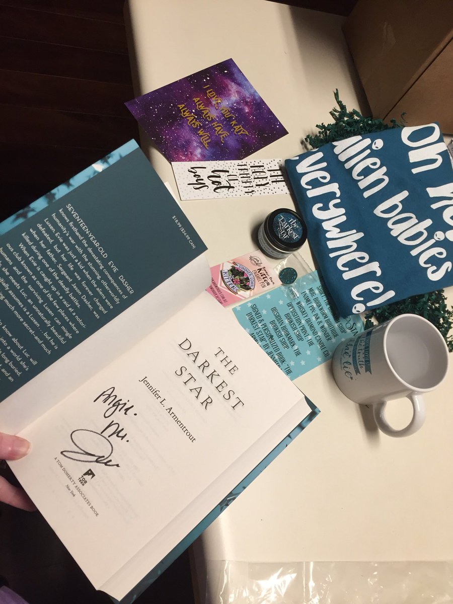 AngieDokos's tweet photo. My goodies from The Bookish Shop. I love The Darkest Star; just finished it. I get to meet @JLArmentrout tomorrow!!!! So freaking excited! #TheDarkestStar #TheBookishBox #DareToLove #LuxSeries #Origin 💜📖 https://t.co/A3iiLKPDpq