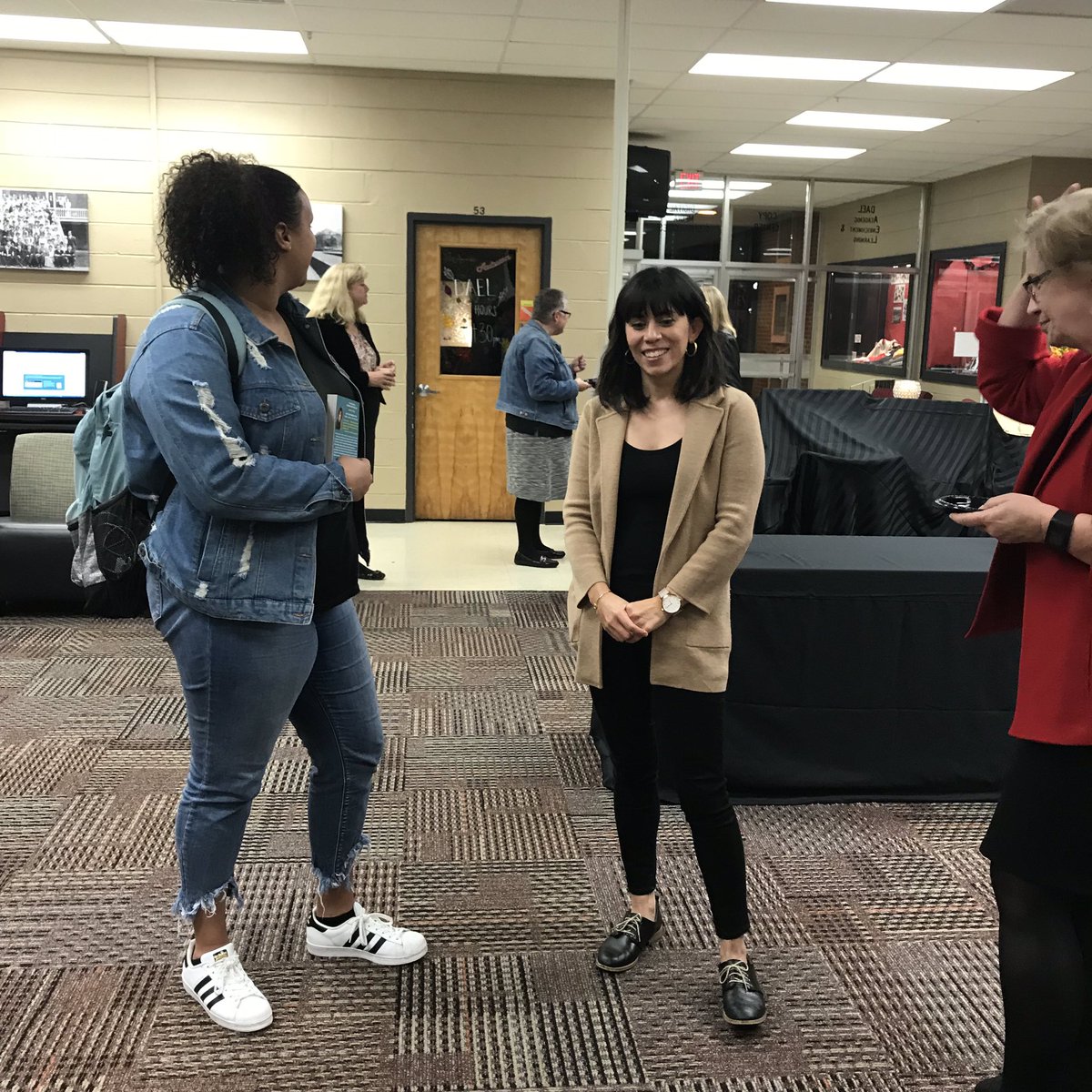 ESUniversity's tweet photo. #ESUOneBook https://t.co/0F9ARZfQqf