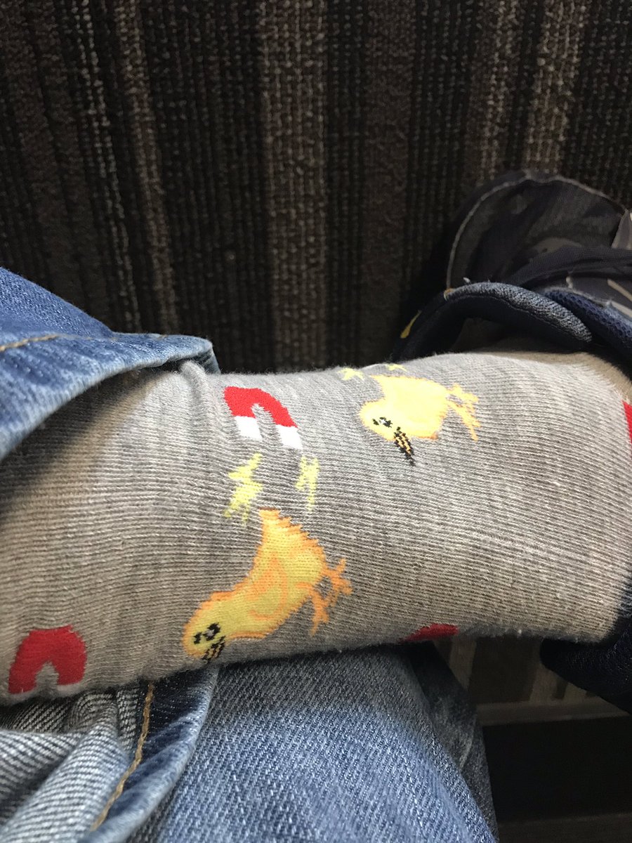 Caseyondemand's tweet photo. Today’s socks.
Chick magnet. ‘Cuz, you know....I AM!!
....am so. #chickmagnet #caseyssocks https://t.co/Xaxh3rchYF