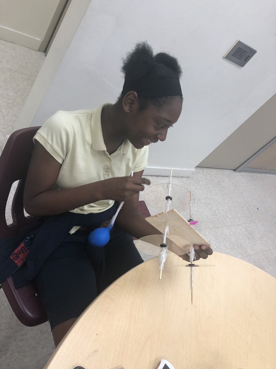 LehighMiddle's tweet photo. Having fun in #FUSEstudio!!! #problemsolving https://t.co/MCMDoCi83A