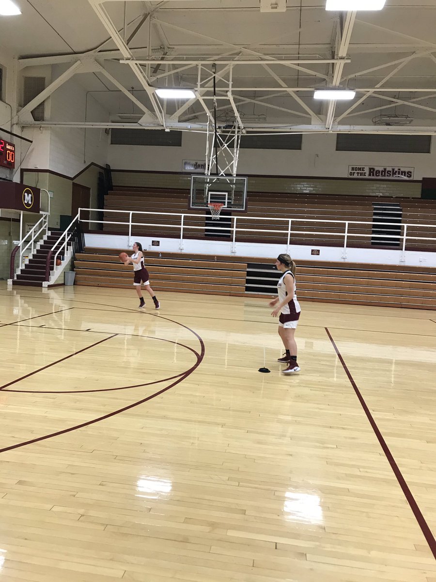 ladyredskins1's tweet photo. Guards getting it done. @coachwindy22 #curlit https://t.co/QhC6Z8vLK2