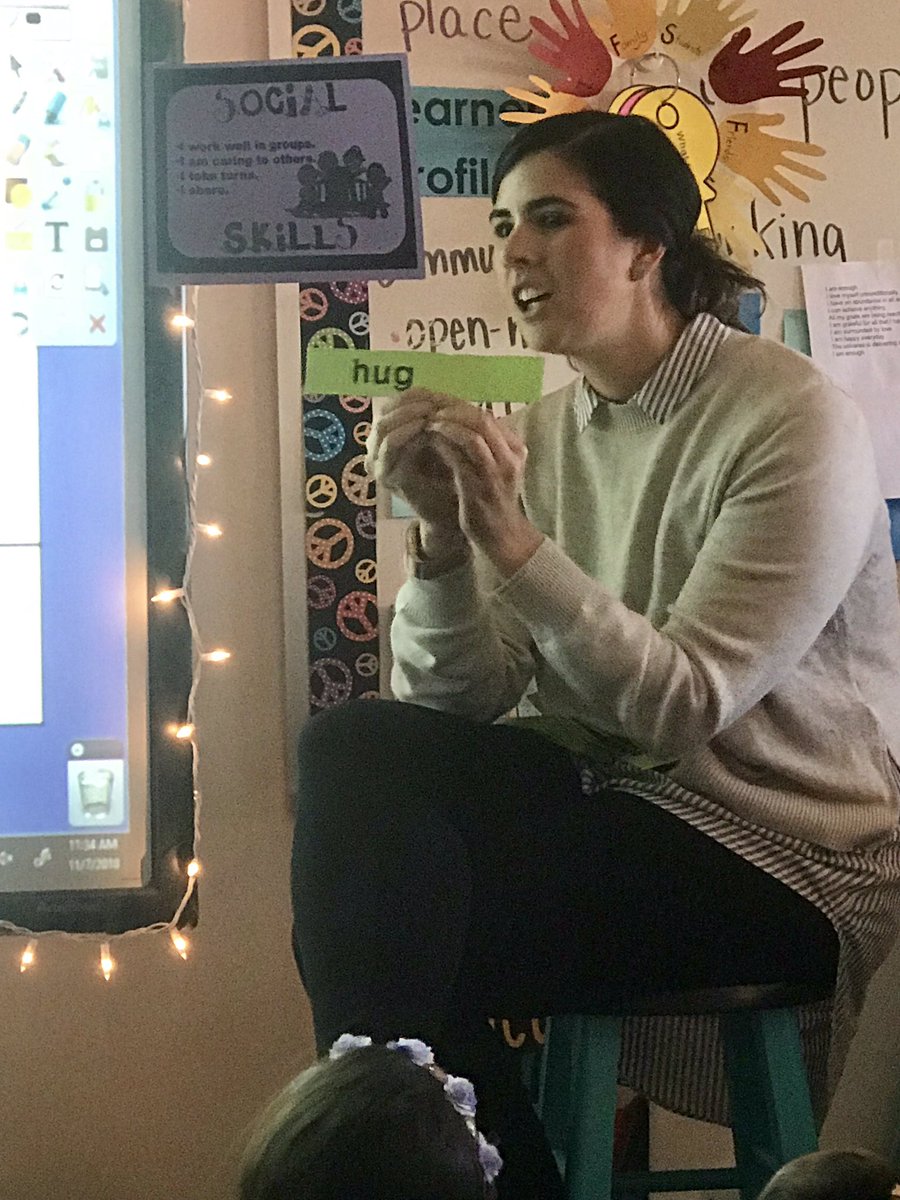 sandrajill7's tweet image. Second graders engaged in word study. @StrawberryIB #SPSMind