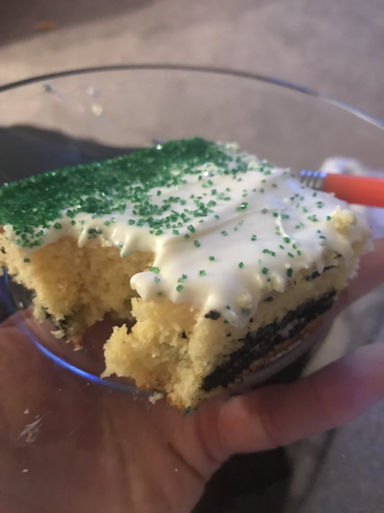 gailmariehs's tweet photo. #BecauseCake my 16 year old may have his struggles, but his talent for making his own recipes isn’t one of them! #Aspergers #Autism @autismspeaks #OCD #depression #ADHD Glad I ran 12 miles today 🤣 #Rochester #ROC #TeenLife Vanilla-#OREO cookie cake w cream cheese frosting!Mmm😊 https://t.co/0UVmrY4svW