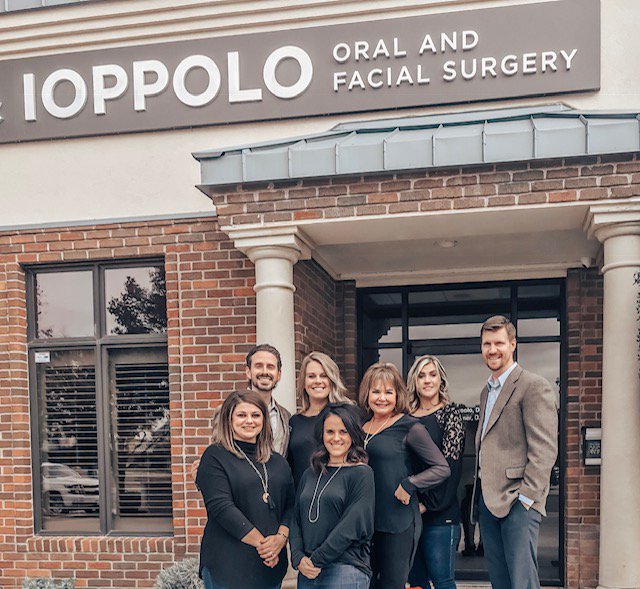 Lubbock_OFS's tweet image. We are happy to introduce Dr. Bonner to our practice! He comes with plenty of expertise and kind-heartedness. We all cannot wait to see what the future has in store. Please join us in welcoming Dr. Bonner to our team! #NewDoctor #IntroductionParty