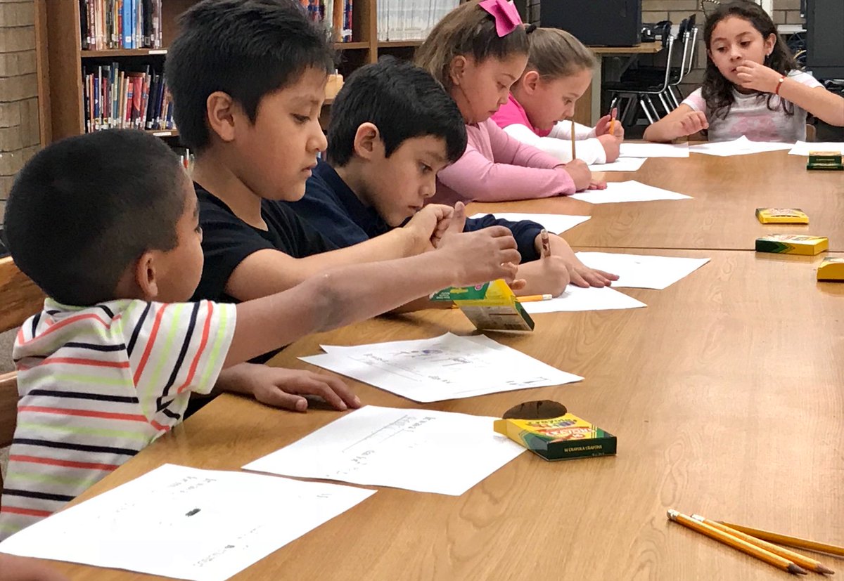 jacksonlibrary2's tweet photo. A Perfect Day. First the author study. Then they become authors and illustrators. @jacksonlibrary2 @slcschools @slcsdltt https://t.co/spKkhm0wpr