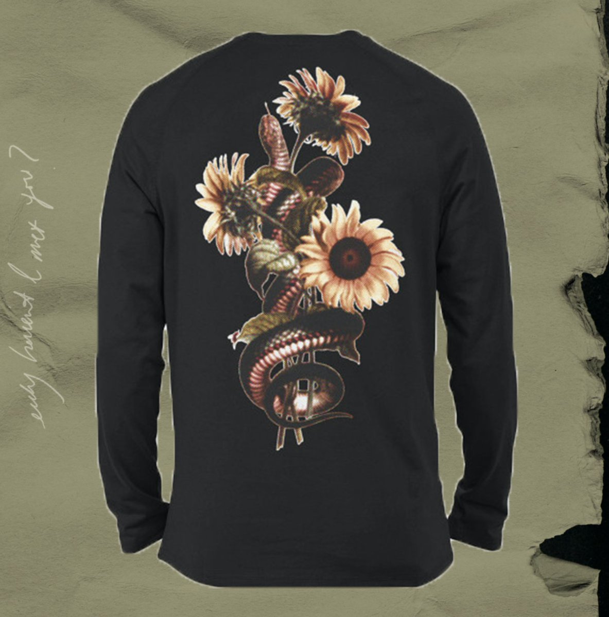 camerondallas's tweet image. Which one did you pick up from the drop? 1, 2, 3 or all?
smarturl.it/CD_MERCH