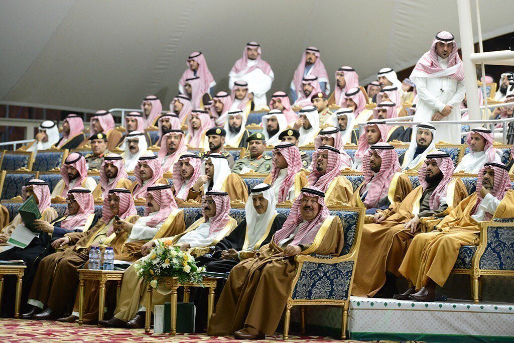 MediaHail's tweet photo. خادم الحرمين الشريفين يشرف حفل استقبال أهالي المنطقة 

https://t.co/0bg6pRTfFL…

#حائل_في_قلب_سلمان  
#حايل_ترحب_بالملك 
#حايل_ترحب_بزيارة_الملك https://t.co/oVIgIcrZWo