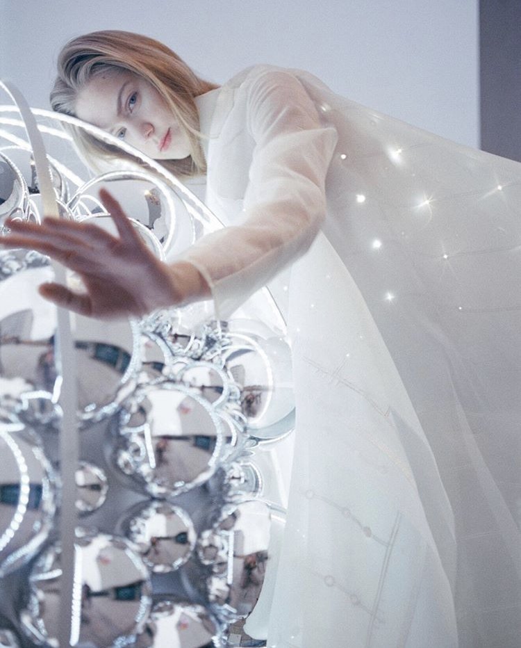 FIDM's tweet image. Are you interested in the future of fashion, #wearbletechnology, &amp;amp; material science? The Founder &amp;amp; CEO of leading FashionTech agency @elektrocouture, Lisa Lang, will be on the #FIDMLA Campus on Tues., Nov. 13th for an immersive seminar! Learn more: bddy.me/2SZMBJ8