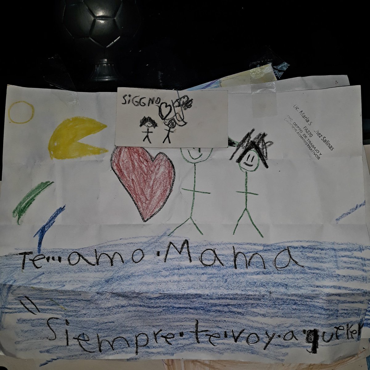 ynauj22's tweet photo. Como cuando mi hijo me hace dibujos para ambientar la oficina del trabajo y en ellos agrega a nuestro grupo favorito ๐๐๐๐๐๐ @Siggno #Monstruo #MonteRockNewLeon @MONTEROCKsiggno https://t.co/6yN0iwaJqw