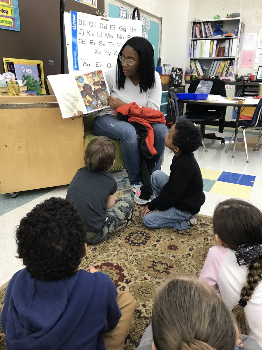 tbirzes's tweet photo. Kindergartners loved having a student from William Penn High School read to them “A Bad Case of Stripes” @PLVBears  #polarpride https://t.co/agS1HJEUeq