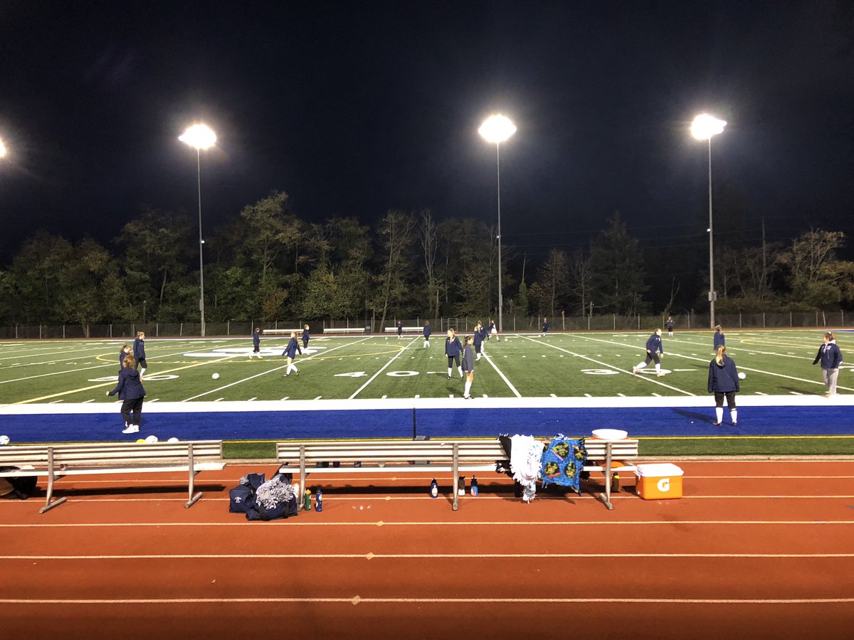 Warming up! ⚽️ #gocats