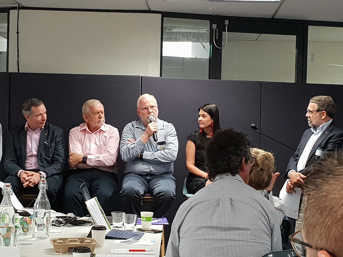 WhitGP's tweet photo. @Fly_texan #srrcn @ACRRM @RuralDocsQ "The @qldhealthnews Viewer is not a solution. Telling GPs they just need to log in and look up the information about their patients isn't good enough " https://t.co/krpmTTkbiy