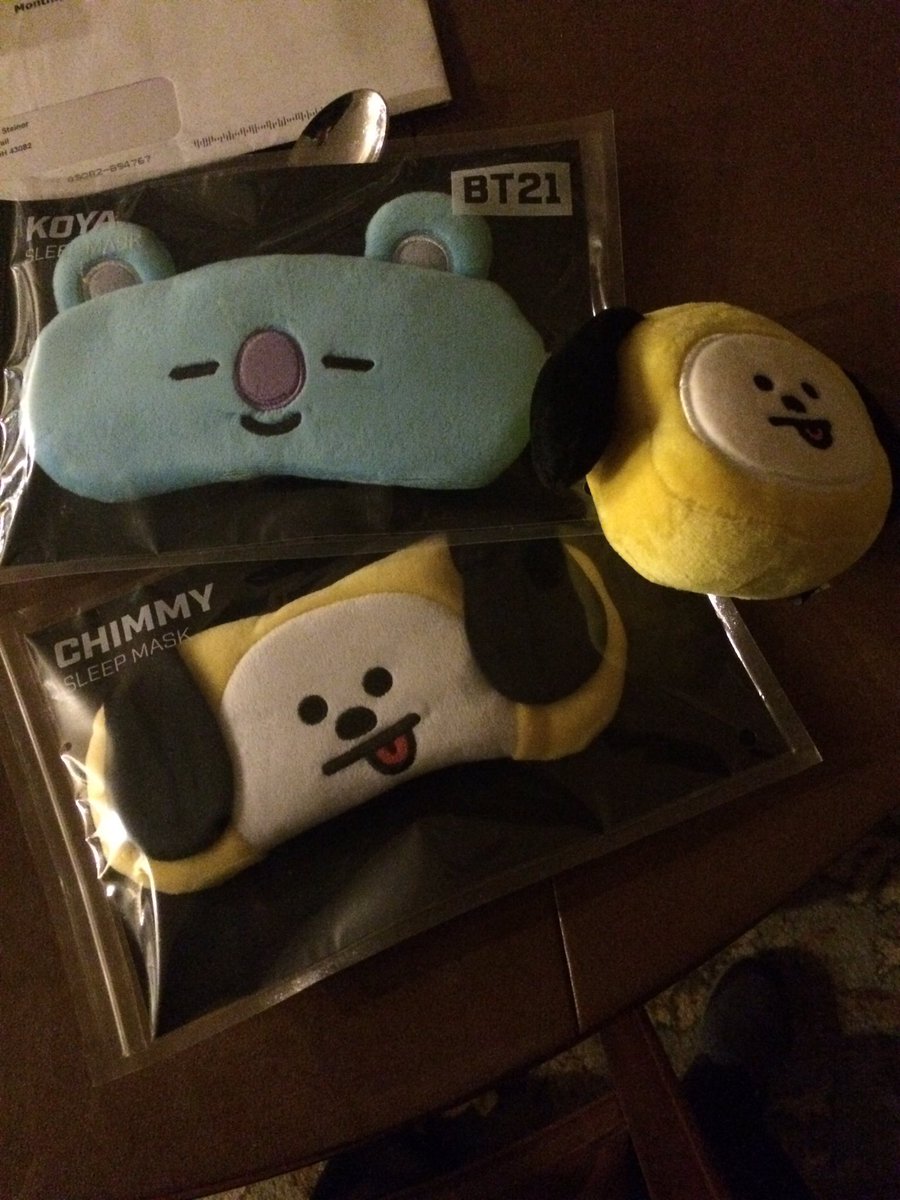 Axis_Of_Anarchy's tweet photo. Thank you @HotTopic for carrying official @BT21_ merch and being amazing with shipping!!! @BTS_twt #koya #chimmy #yellowhoodie #removableears #bts #bt21 #kpop #LINEFRIENDS #rm #JIMIN #kawaii https://t.co/NVV4iSh81A