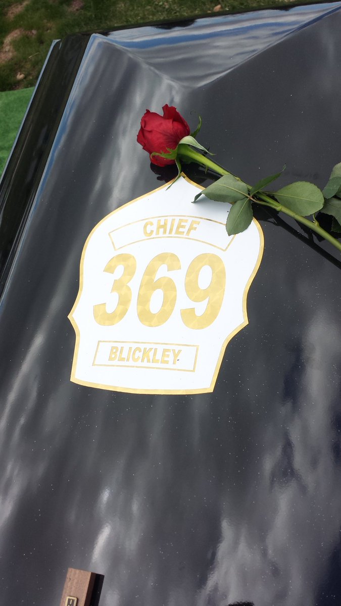 TimSullivanFD's tweet image. We specialize in personalization! 2 day shipping!! finaltouchfunerals.com #FuneralHome #funeral #Fire #Chief #ChicagoFire