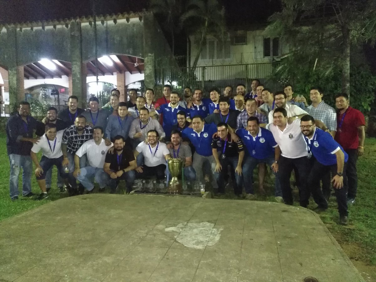 exacasjoficial's tweet photo. Noche de premiación @exasgolden #exacasj Campeón General 2018 @CASJ96 @2002_CASJ @ExaCASJ97A @Roma97exacasj #prom99 #prom2008 https://t.co/cnaaI6kItu