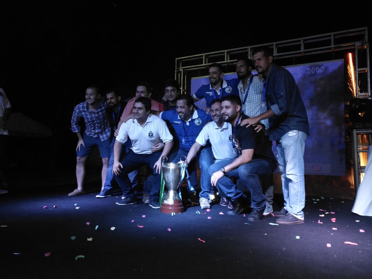 exacasjoficial's tweet photo. Noche de premiación @exasgolden #exacasj Campeón General 2018 @CASJ96 @2002_CASJ @ExaCASJ97A @Roma97exacasj #prom99 #prom2008 https://t.co/cnaaI6kItu