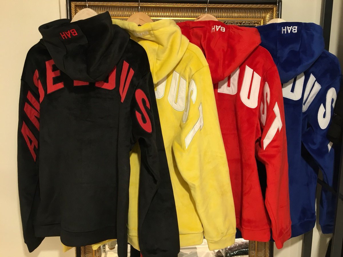 hiro_yve's tweet photo. レディースブランド『THICC』では、新作が大量入荷中‼️
当店セレクトの韓流アイテムを是非見に来てください❤️🐶❤️
4丁目プラザ 2階 降りエスカレーター前
THICC  by  GORI'Z
#kpop #KPOP好きな人と繋がりたい #いいね返し #いいねした人全員フォローする #お洒落さんとつながりたい #ootd #gucci https://t.co/4fAKMhyhLX