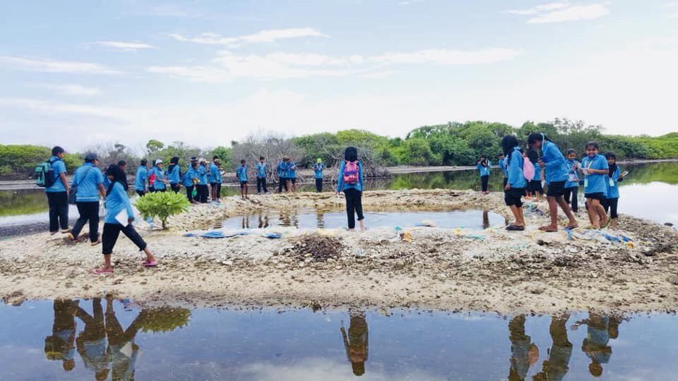 Baarashu School (@baarashuschool) on Twitter photo HANIMADHOO SCHOOL’S GRADE 3 STUDENTS VISIT TO BAARAH
<a href="/UfaaMv/">Ufaa MoE</a> @EducationMV <a href="/aishathshiham/">Aishath Shiham</a> <a href="/Kelafaisal/">Ahmed Faisal</a> <a href="/shakyla_hamid/">Shakyla Hamid</a> <a href="/Moad_Asif/">Mohamed Asif</a> HANIMADHOO SCHOOL’S GRADE 3 STUDENTS VISIT TO BAARAH
<a href="/UfaaMv/">Ufaa MoE</a> @EducationMV <a href="/aishathshiham/">Aishath Shiham</a> <a href="/Kelafaisal/">Ahmed Faisal</a> <a href="/shakyla_hamid/">Shakyla Hamid</a> <a href="/Moad_Asif/">Mohamed Asif</a>