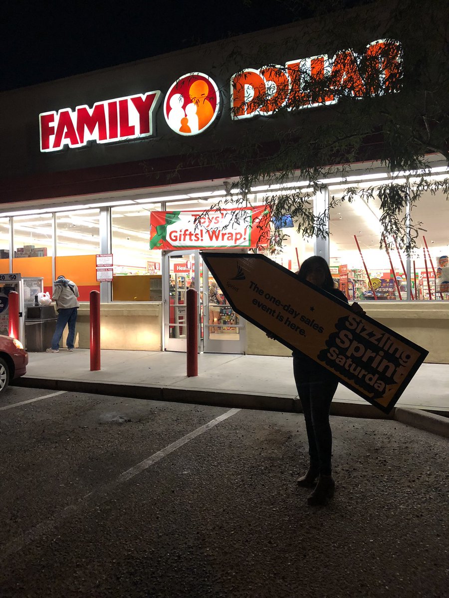 Check out Mr. Cool himself, SM Jose Cruz and his team from store 7705 in Tucson! Go see Jose and his team when your ready to switch to Sprint! @Sprint4SW <a href="/kkwestisbest/">kevin kunkel</a> <a href="/AzsdBuff/">Buff AZSD</a> #switchtosprint #lgfreetv