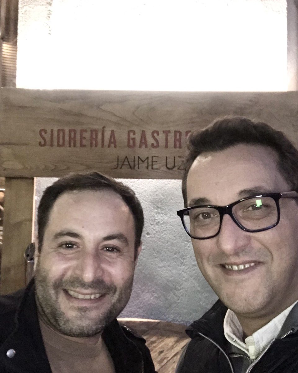 Ayer recibimos a todo un dos estrellas Michelin, Óscar Calleja de <a href="/Annuagastro/">Annua By Óscar Calleja ⭐⭐</a>, en Lena, un auténtico placer. ¡Como nos gusta compartir momentos con nuestros vecinos de #Cantabria!