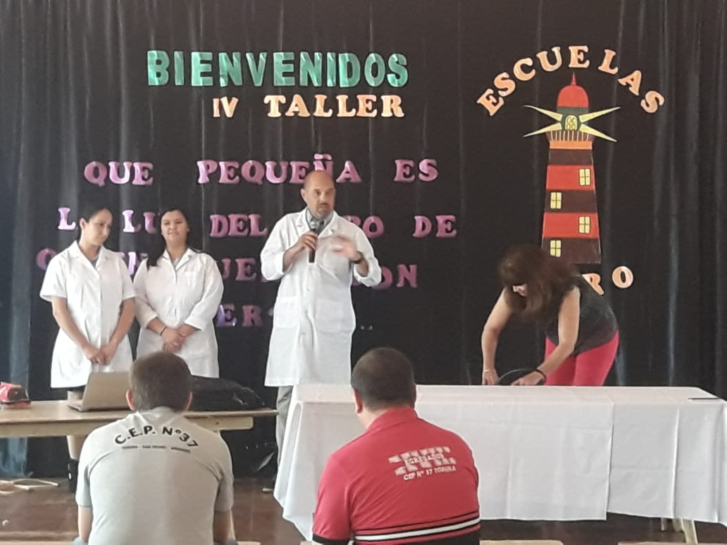 PablaRiveros's tweet photo. PROGRAMA ESCUELAS FARO MISIONES
Talleres de cierre del trayecto 2018 en San Pedro, A.del Valle y San Ignacio.
Excelente jornada de conclusiones de los Equipos de Coordinación Institucional.👏👏👏
#compromisoDocente#EscuelaPública
@EscurdiaViviana @CieloLinares
@christiandechat https://t.co/7RqVWYaFUw