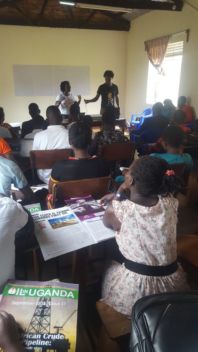 philip_kabuye's tweet photo. @Flanalubega holds a discussion with students at Kabalega College, clarifies on @OilInUg. Day 2 here. #ExtractivesCaravan @actionaiduganda @DonaldTchidoori @DailyMonitor https://t.co/S1pvrgsW7I