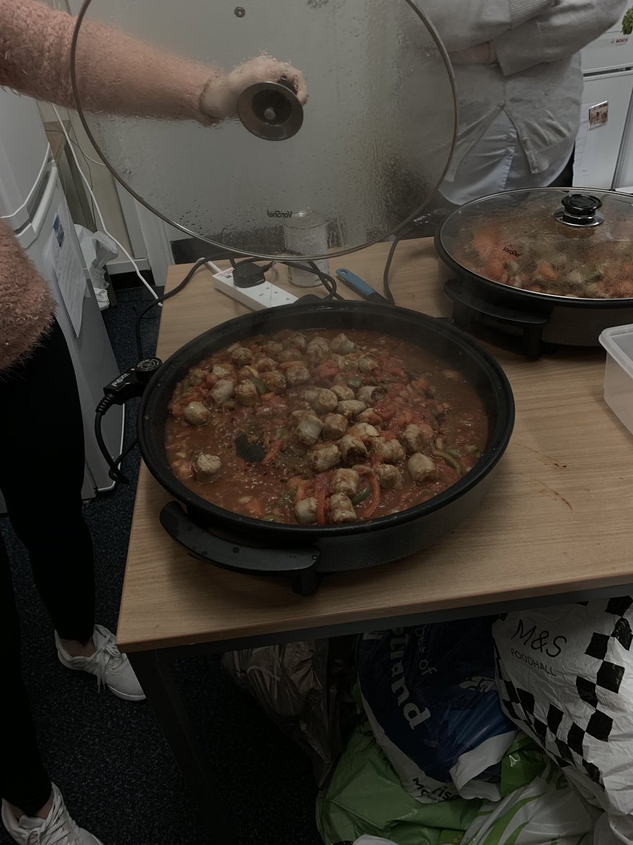 janicecorra1's tweet photo. More cooking last night @Castlehill19 looks yummy https://t.co/5rZeEinP4u