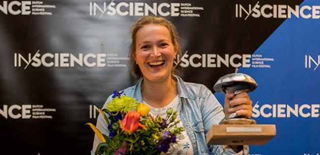 omroepntr's tweet image. Het onderzoek “Rolstoel les voor kinderen die een rolstoel gebruiken” wint de 3de #Klokhuis Wetenschapsprijs. Tijdens filmfestival #InScience kreeg PhD-student Marleen Sol @HU_Utrecht &amp;amp; @UMCUtrecht de prijs uitgereikt door @janoukkelderman ntr.nl/site/nieuws/Kl…