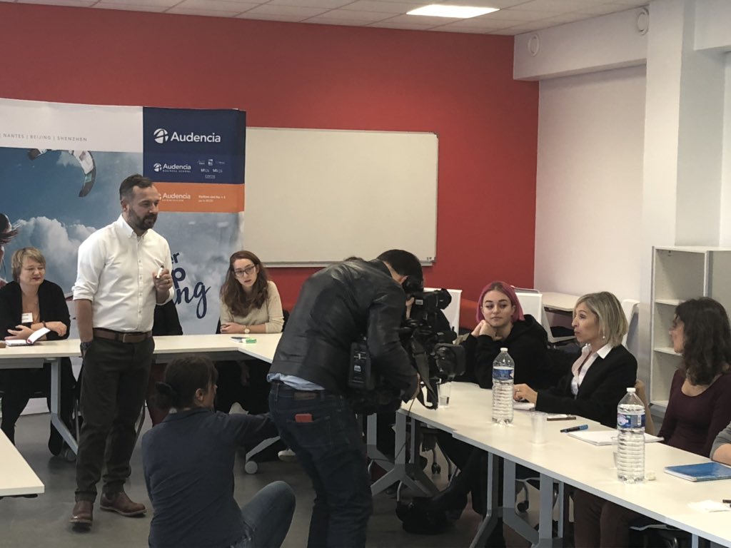 marina_normand's tweet photo. Ce matin, @audencia accueille une nouvelle session d’atelier #NégoTraining sous les caméras de @France2tv ! Un reportage à découvrir demain dans le JT de 13h ! #negosalariale #formation #audencia https://t.co/WFywzsKDvx