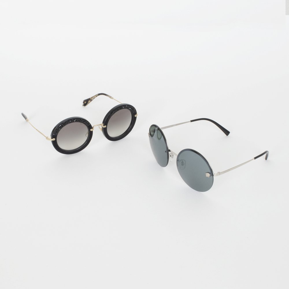 Frames we love: Be enchanted by trendy round frames with chic yet subtle embellishments, courtesy of #miumiu and #versace
#eyewear #sunglasses #sunnies #sunglassesshop #chic #trending #musthave #loveit #fashiondaily #highfashion #style #trendalert #accessories #miumiu #versace