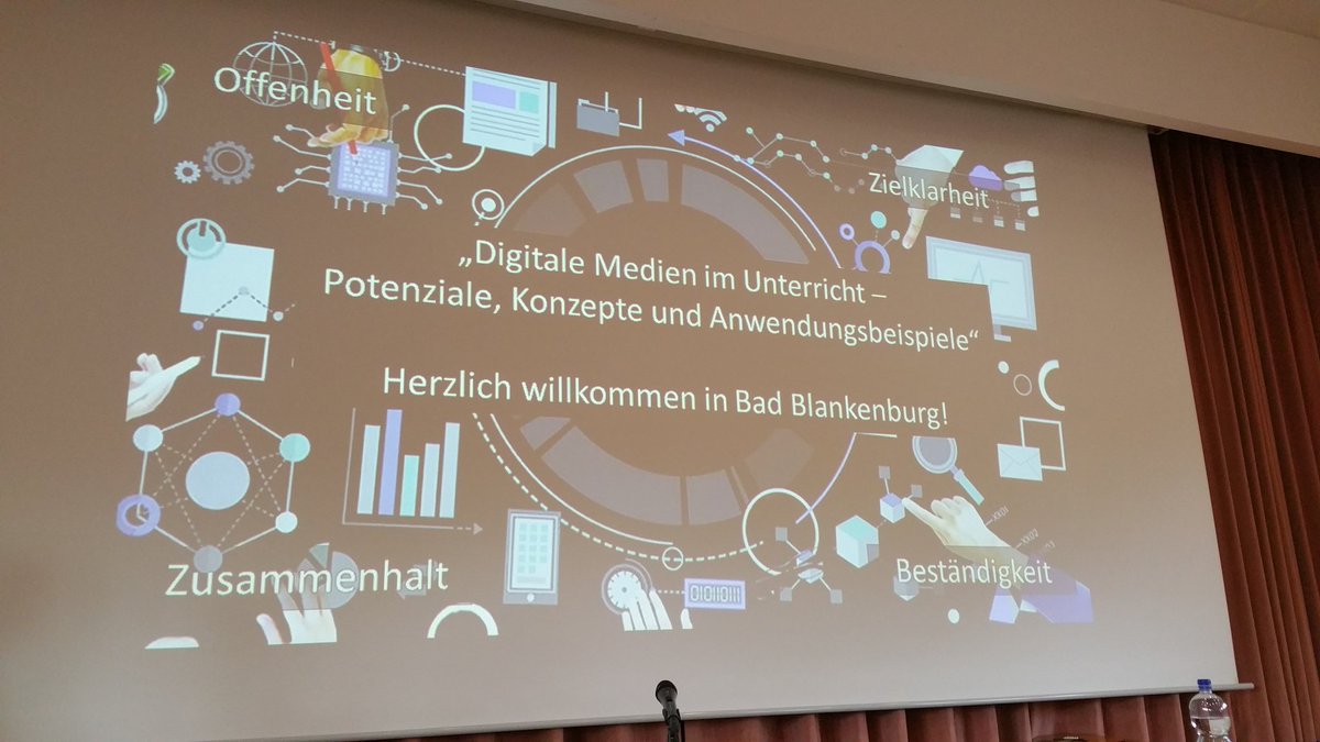 pfaff_iris's tweet photo. Es geht los .... #DigitaleBildung #zeitgemäßeBildung #DiSTS @Radrenner @Elihesch @RalfKaemmerer @Th_Schulportal https://t.co/IaIMg20gpY