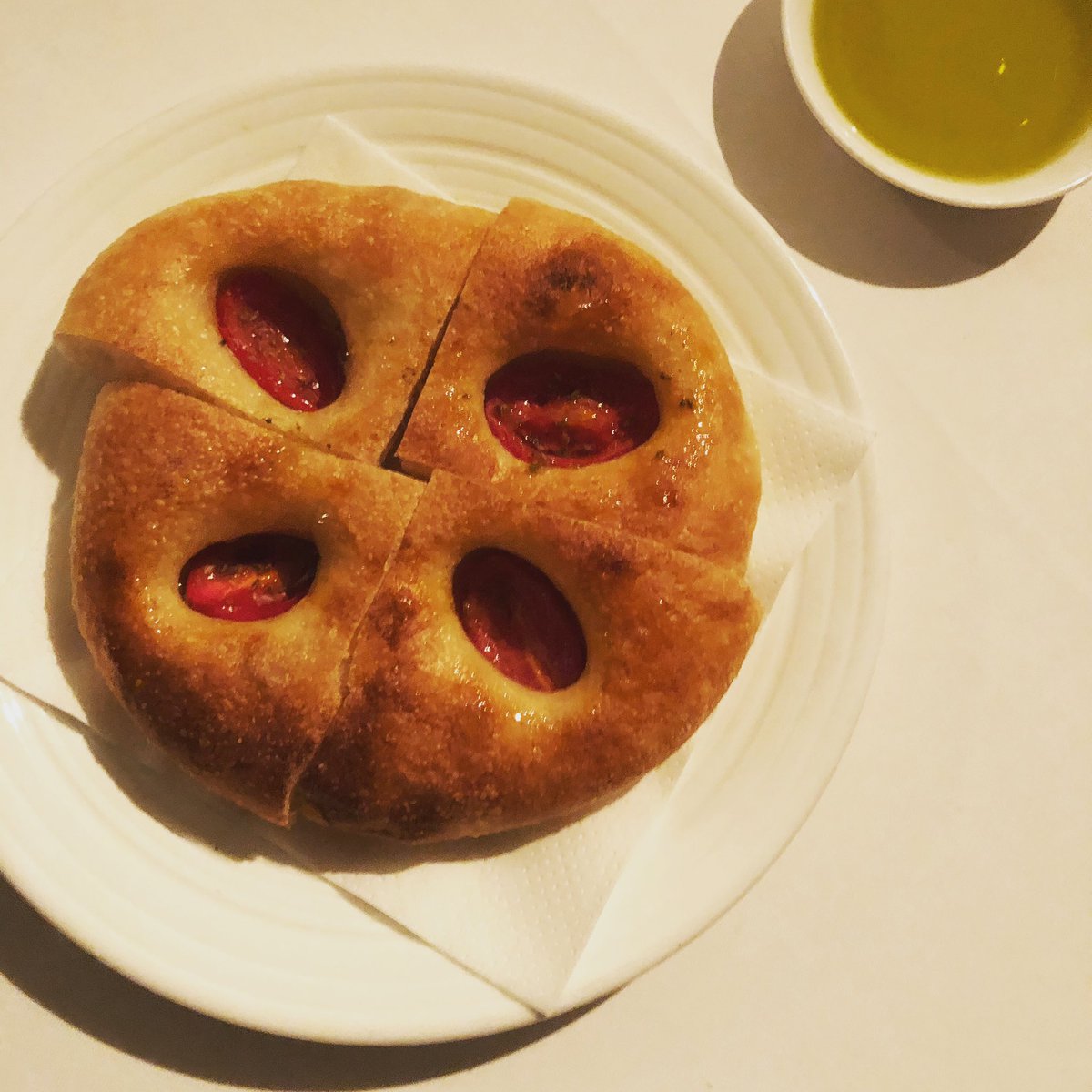 Chefmini's tweet image. Bread... 😍👌🏾 #italianbread #london