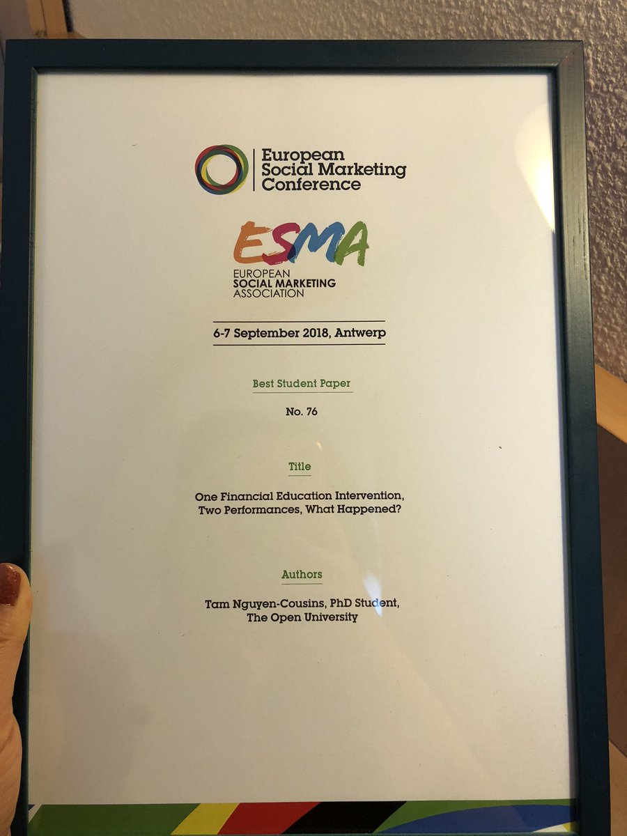 katnguyen29's tweet photo. One of the best things to do a PhD @OUGradSch is the opportunities to attend international conferences, networking with professionals in the field and won an award :) #Beststudentpaper #EuropeanSocialMarketingConference2018 #ESMA https://t.co/1fwPN8VCEe