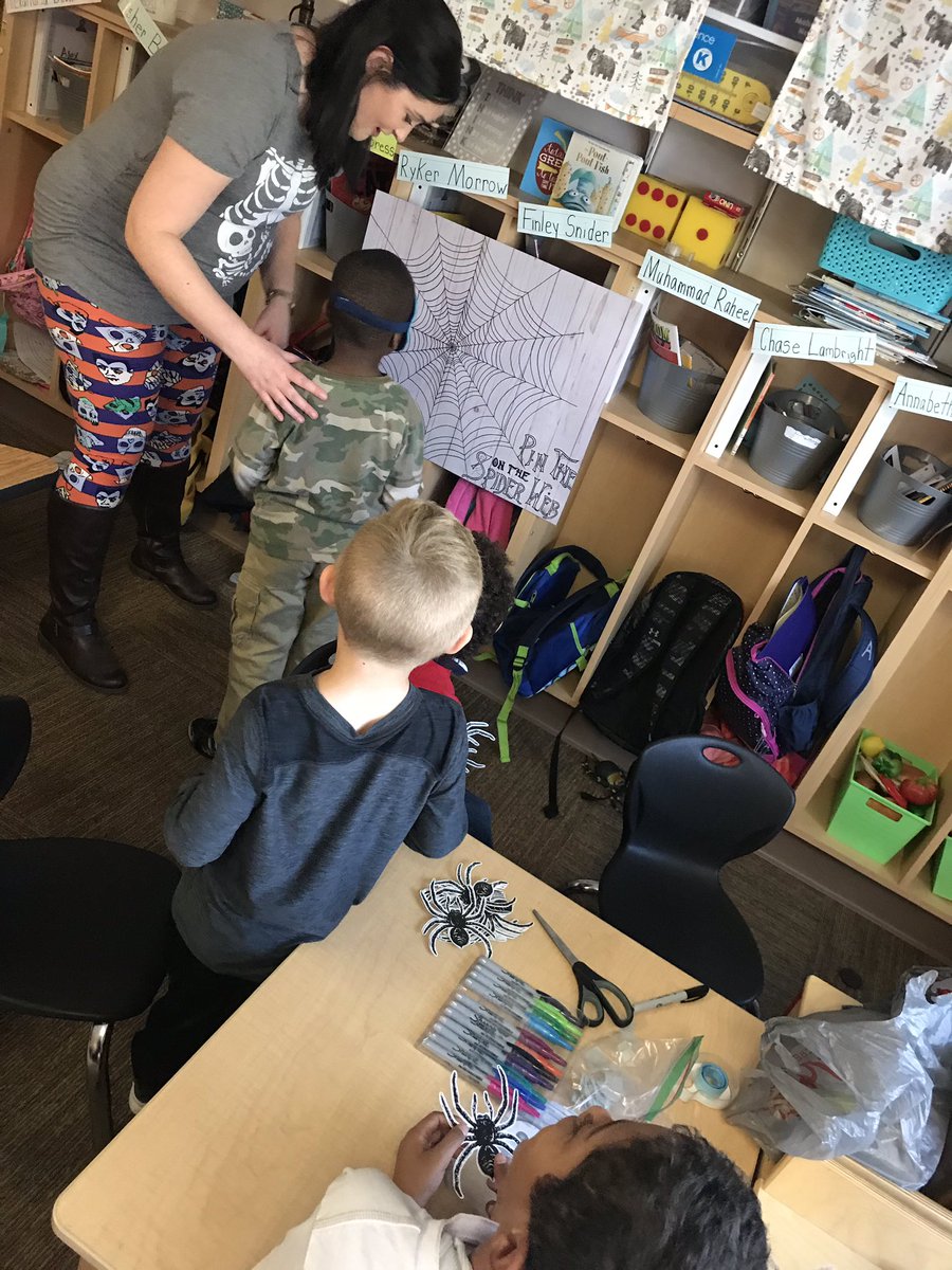 OgLester111's tweet photo. I have the best families a Kinder Teacher could ask for!
@SJSDOakGrove #SJSDproud #Kindergarten #TeacherLife #HappyFallYall #FallParties https://t.co/3rHCmykMLd