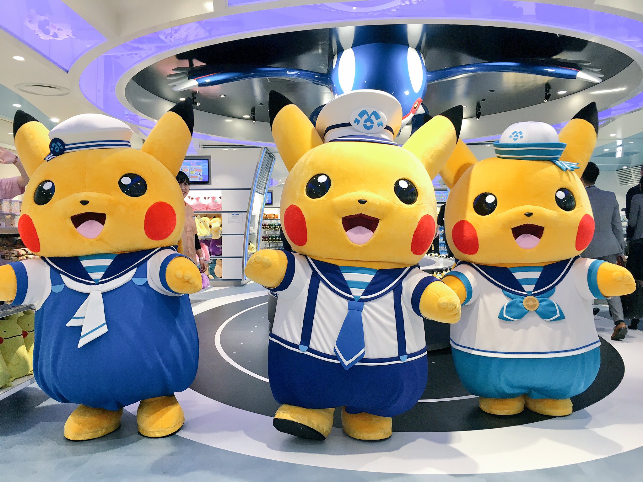 Twitter 上的 ｖジャンプ編集部 明日よりリニューアルオープンする ポケモンセンター ヨコハマ のプレオープンに来ました 横浜マルイシティ8fに移転したので アクセスしやすくなりましたね ヨコハマ限定グッズもあります セーラー服ピカチュウかわいい