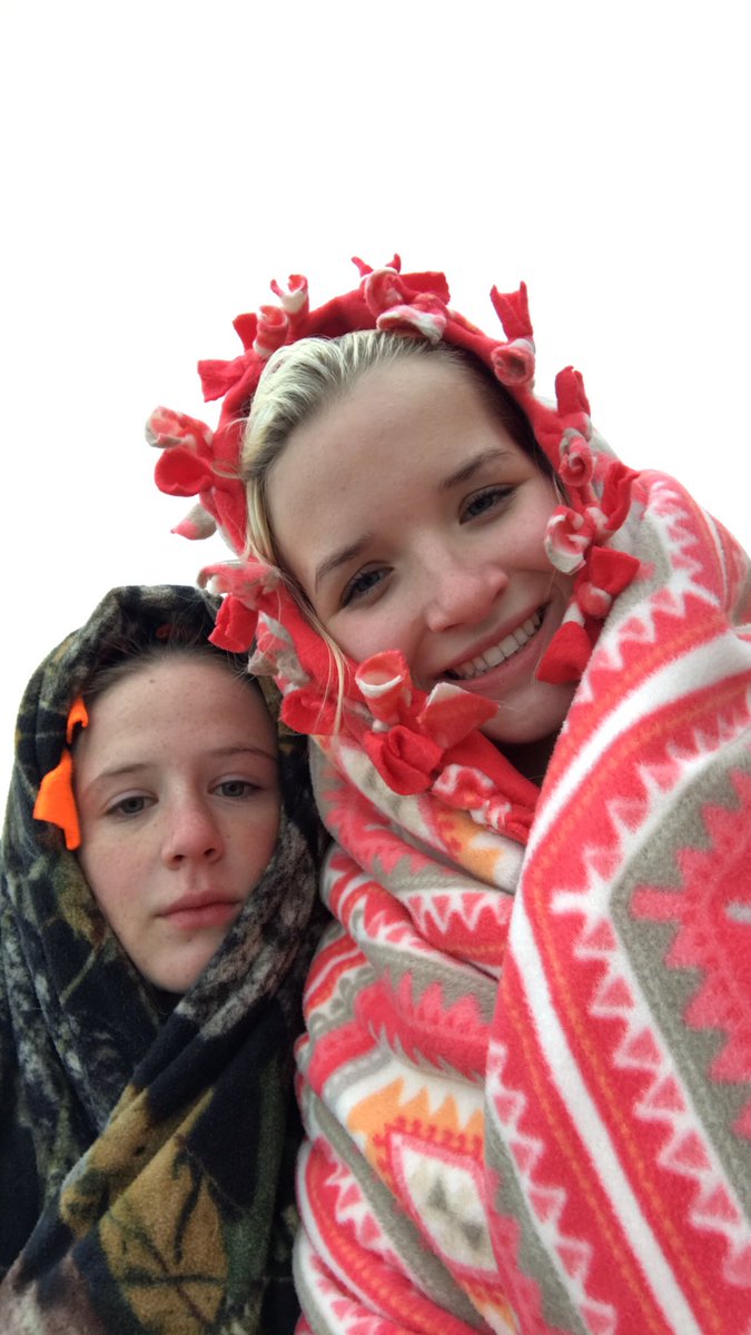 ideker's tweet image. Happy bday pretty girl 🎈🎉 hope you had the best day! lucky to have a friend like you 💗