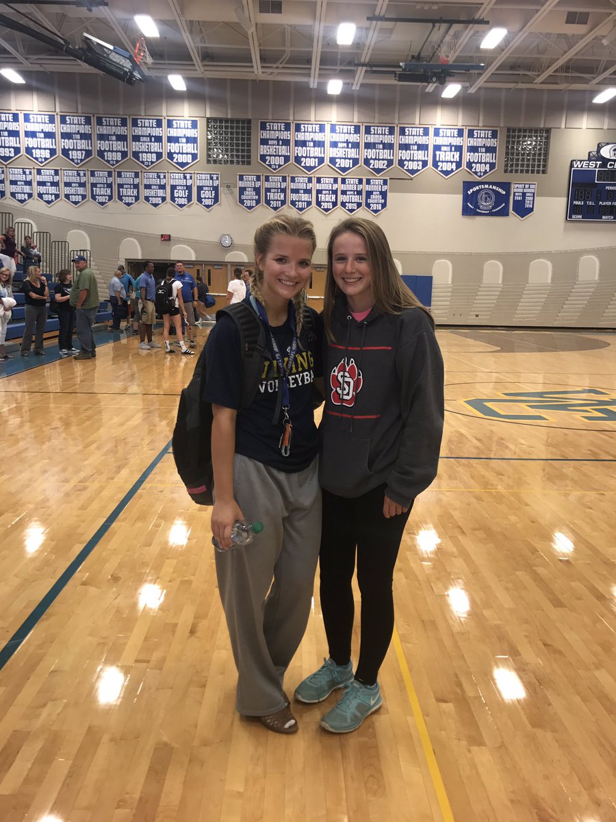 ideker's tweet image. Happy bday pretty girl 🎈🎉 hope you had the best day! lucky to have a friend like you 💗