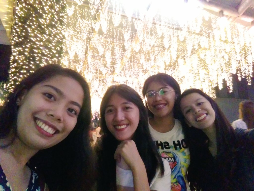 itsurgurlsummer's tweet image. "If at first you don't succeed, build a time machine."

My dates last Tuesday 😉 Time Freak's Premiere Night at SM Megamall ✨ #TimeFreak #TimeFreakNowShowing #TimeFreakPremiereNight

@asabfb @SophieT @Timefreakmovie