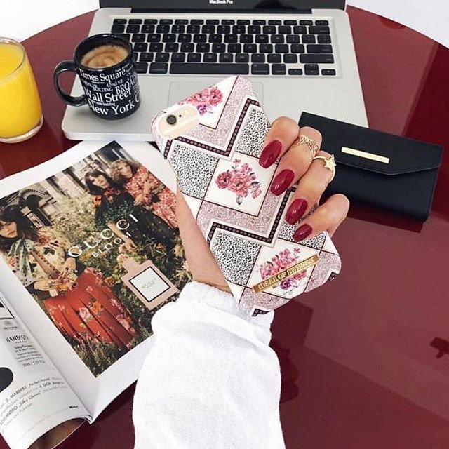 Summer time maroons, yes please thank you! 💕 <a href="/rosa/">Rosa</a>.bay wears #MalagaWine 🍷 #notd #winelover #summersolstice