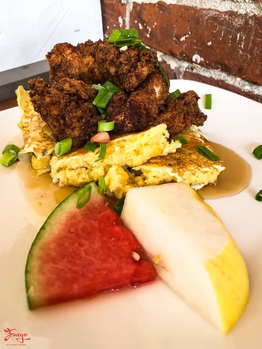 We feel our buttermilk battered chicken w/ cornbread French toast speaks for itself... wouldn't you agree? Come by any day 9am-2pm and try it for yourself cause we're quite certain you'll fall in love the moment this popular menu item touches your tongue.
#yyj #yyjfood #yyjeats