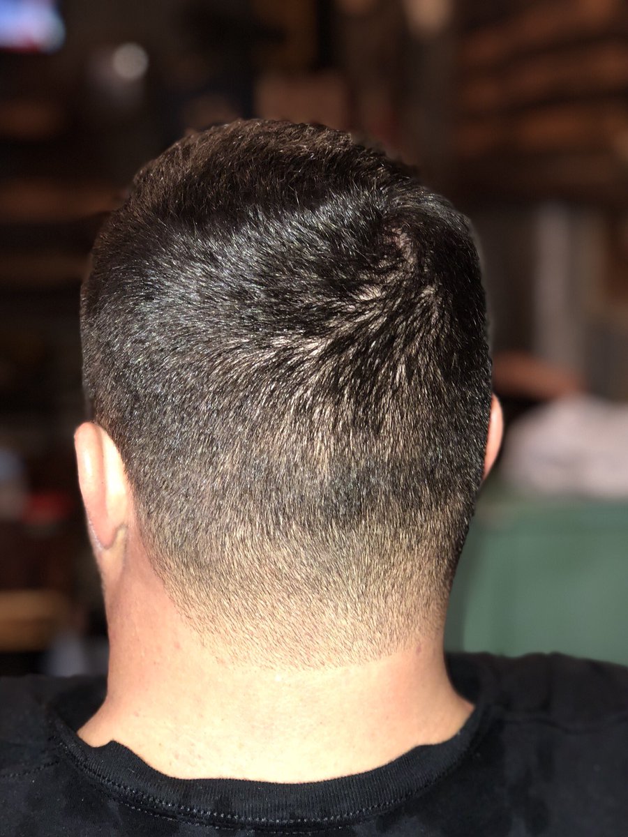 Lofrenchhh's tweet photo. #wahlmagicclip #freshcut #bookwithme ✂️💈😜 https://t.co/Jbh97STJsR