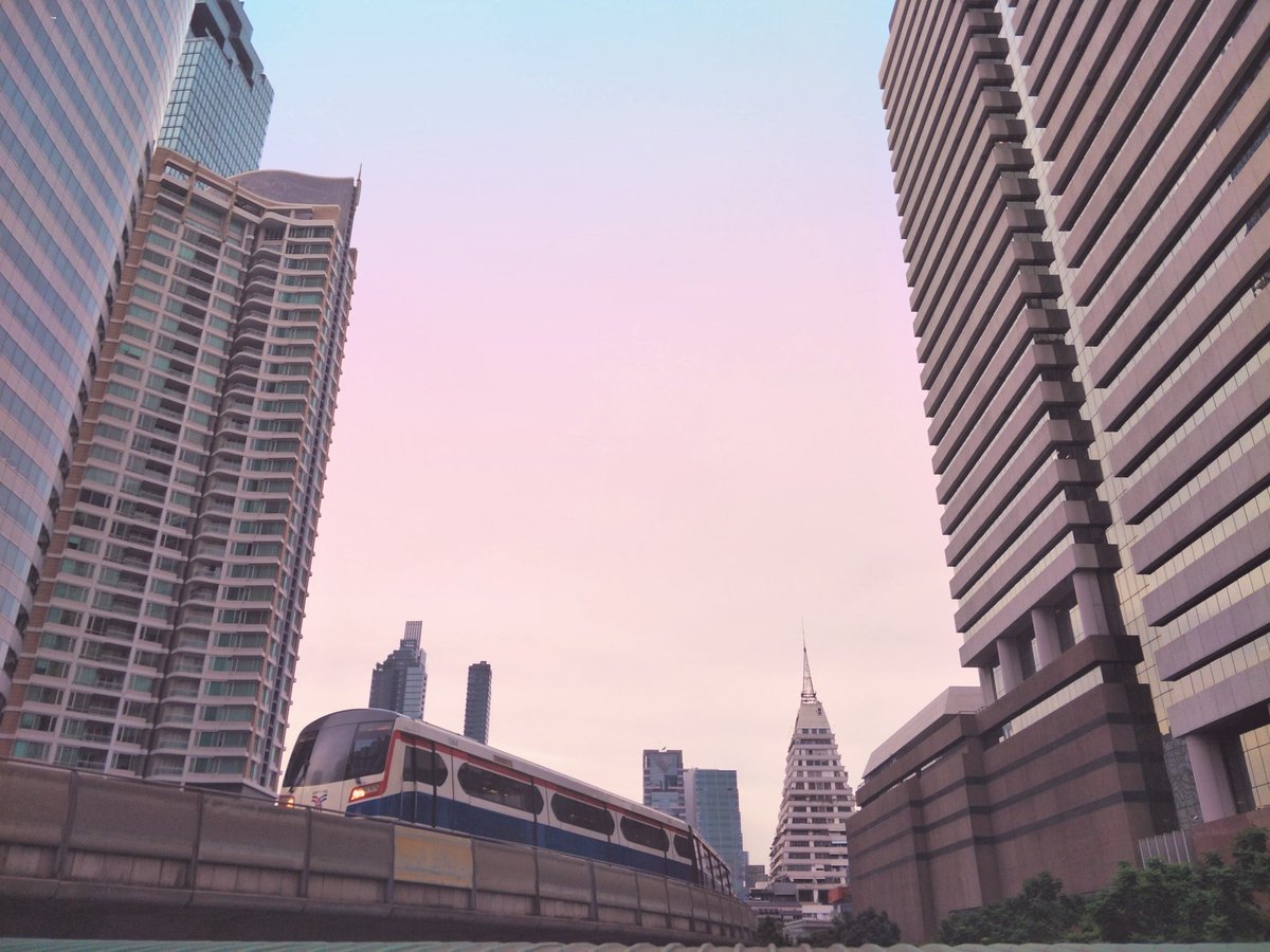 XOXONKTK's tweet photo. #ความสุขมีได้ทุกวัน 

🚆. ช่องนนทรี
🚢. เอเชียทีค https://t.co/1g6rYCTSoq