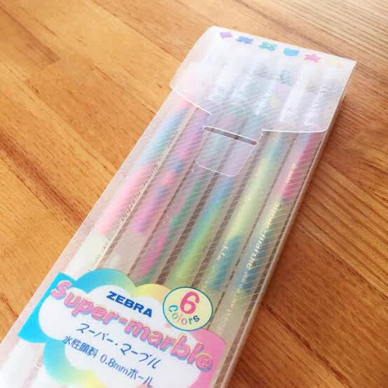 良い香りがするペンを見る度にあの頃は平和だったと..。