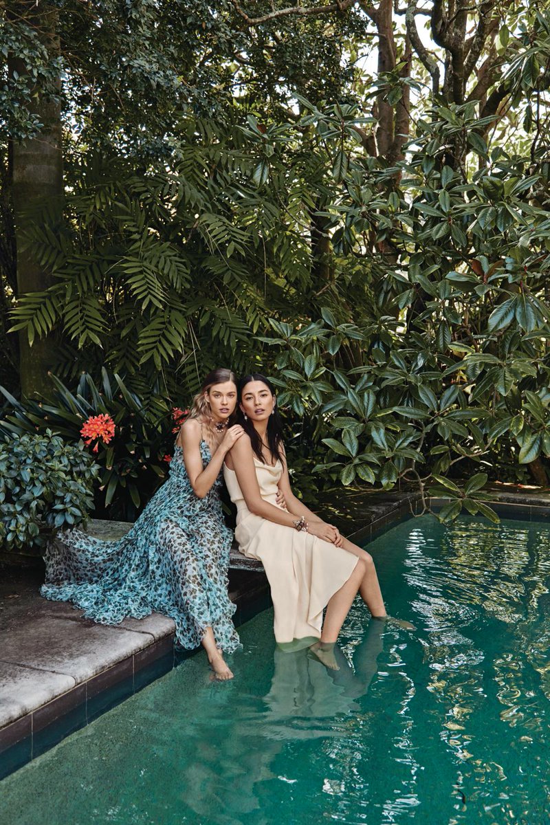 Welcome to David Jones Christmas 2018, the time to give generously, embrace the party season and celebrate with family and friends. We've got the season's ultimate guide to gifting, entertaining and style. Start exploring here: bit.ly/2ATf3oQ 
#DJsChristmas