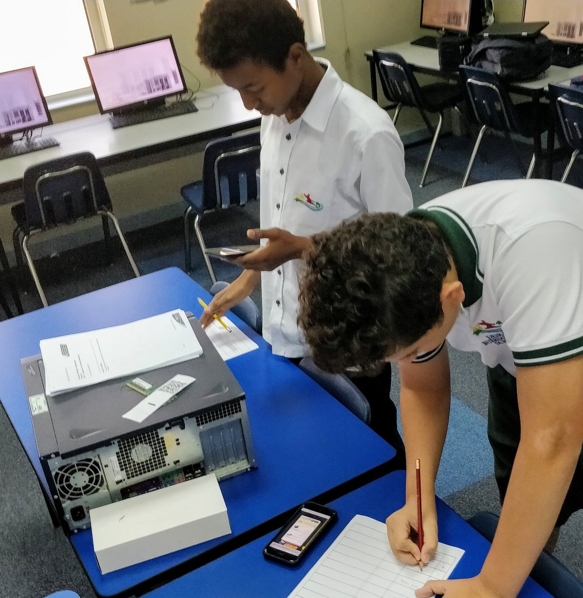 DIS_Computing's tweet image. Today in #DISsecondary computer science, students are on a #QR treasure hunt using #Apple iPad inbuilt QR reader from the camera to discover more about storage devices and its uses. #DISdubai #Inquirers @MrAdamMasters