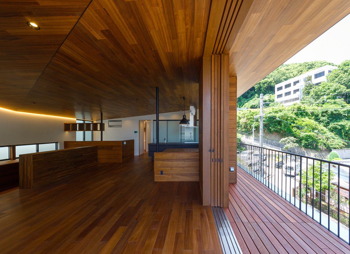 一級建築士事務所haus Haus Flat 木製サッシを開け広げるとリビングとデッキバルコニーが一体となります 建築 建築家 建築家とつくる家 住宅 家 家づくり 新築 設計事務所 住まい リビング ダイニング キッチン バルコニー 一級建築士事務所haus Haus Flat 木製サッシを開け広げるとリビングとデッキバルコニーが一体となります 建築 建築家 建築家とつくる家 住宅 家 家づくり 新築 設計事務所 住まい リビング ダイニング キッチン バルコニー